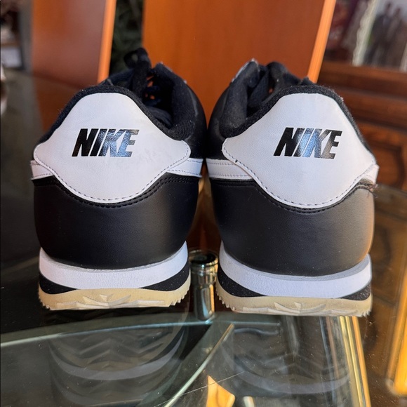 Men’s Nike Cortez ‘72 Basic Black and White Size 12 819719-012 - Picture 4 of 8